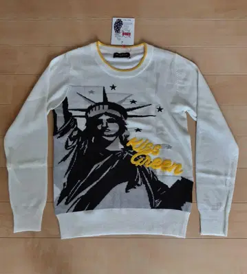 미사용 KISS ON THE GREEN 스웨터 M 사이즈