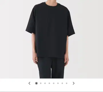 블랙 반팔 T셔츠 포켓 부착