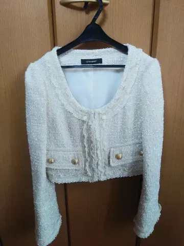 LOVEBOAT 화이트 트위드 노카라 자켓