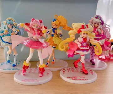 HUG! 프리큐어 피규어 세트