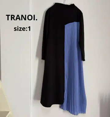 [ 새상품급 ] TRANOI. 원사이드 플리츠 원피스 블랙 x 파랑