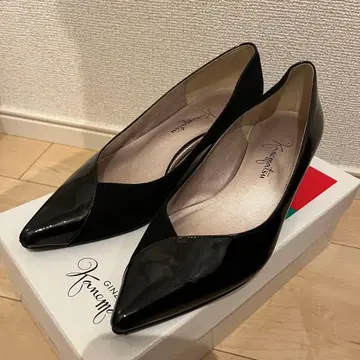 블랙 스틸레토 펌프스 낮은 힐 Ginza Kanematsu