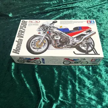 [ 새상품 미조립 ] Tamiya Honda VR750R 프라모델 키트