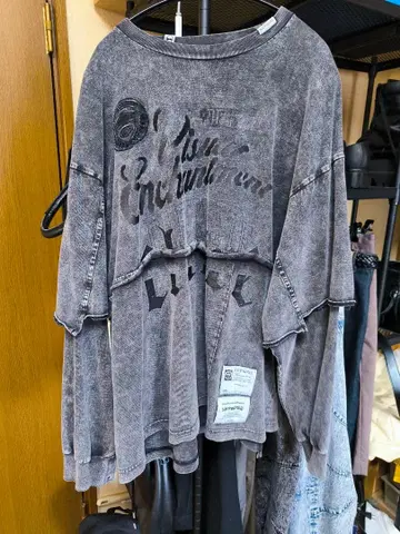 오버 사이즈 그래픽 T셔츠 그레이