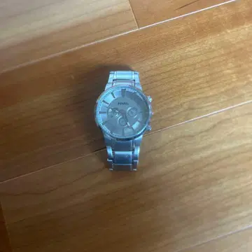 FOSSIL 실버 아날로그 시계