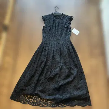 [택 포함 새상품] ANAYI 블랙 슬리브리스 원피스 36