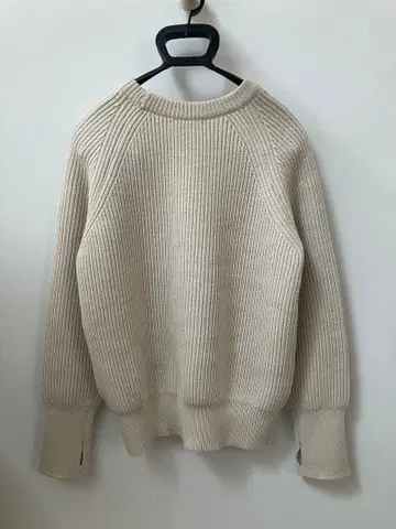 MACPHEE 아이보리 리브 스웨터