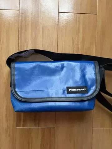 FREITAG 파랑 메신저 백