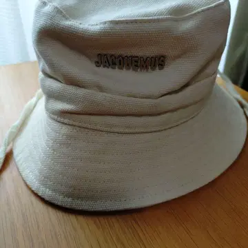JACQUEMUS 아이보리 버킷햇