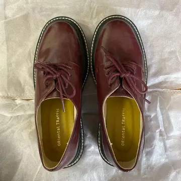 오리엔탈 트래픽 버건디 로퍼