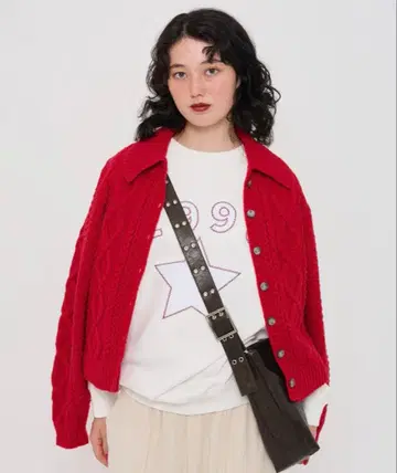 티나 조진  케이블 니트 가디건 레드