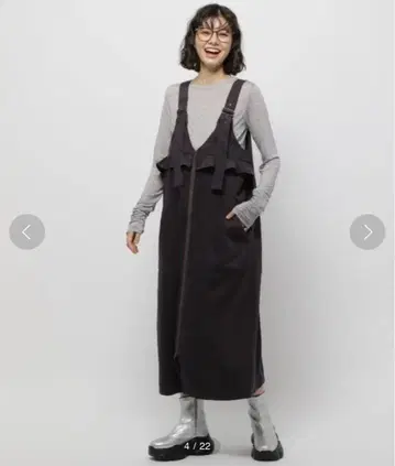 새상품 니코앤드 2WAY 프릴 오버롤 스커트 차콜 L