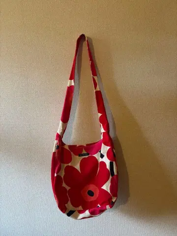 마리메꼬 숄더백