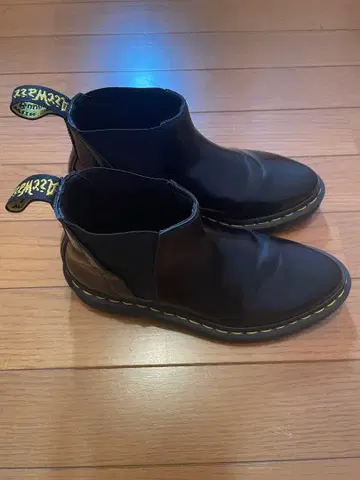 닥터마틴 가죽 사이드 고어 부츠 블랙 22-22.5cm 상당