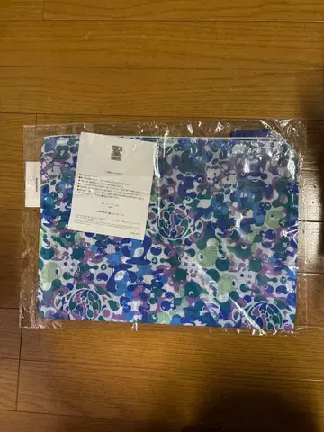 미야쿠미야쿠 EXPO 2025 파우치 WORLD 파랑 멀티 파우치 새상품