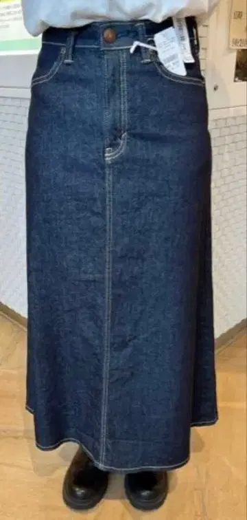 *새상품급* SOMETHING 데님 플레어 스커트