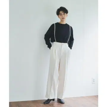 [ Audrey and John Wad ] 끈 포함 센터 프레스 팬츠