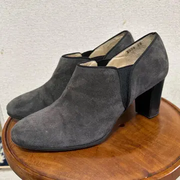 MARGARET HOWELL idea 부티