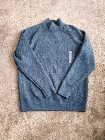 유니클로 그레이 하이넥 니트 XL 미사용