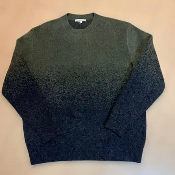 [ 새상품급 ] 수플레얀 그라데이션 크루넥 스웨터 올리브