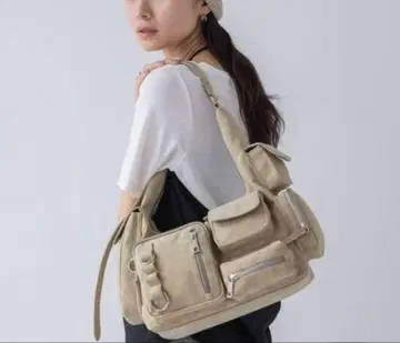 멀티 포켓 원 숄더 BAG 지나시스 미사용 새상품 이번 시즌 신상