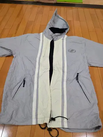 후드 부착 그레이 점퍼 스노우보드 프리 사이즈