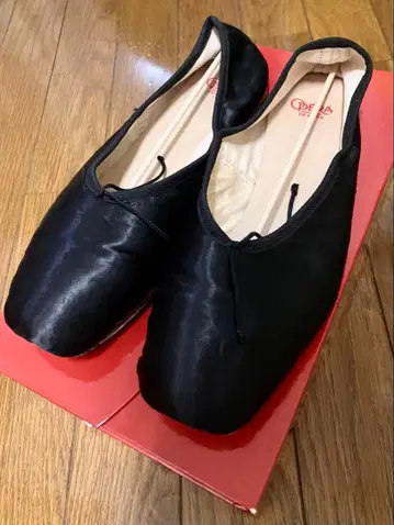 정가 27,500엔 새상품급 OPERA 발레 토슈즈 블랙