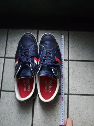 뫼버스 네이비/레드 스니커즈