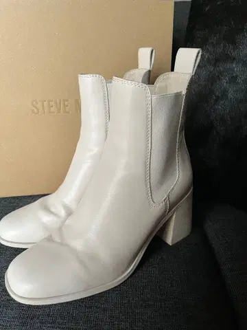Steve Madden 사이드 고어 부츠 아이보리