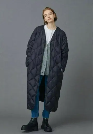 NORC 노크 얇은 소재 롱 다운 퀼팅 코트 블랙