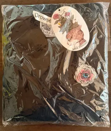 히구치 유코 안화짱 V넥 스웨터 블랙 S 사이즈