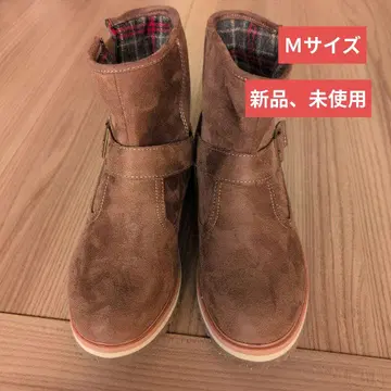 브라운 스웨이드풍 버클 부츠