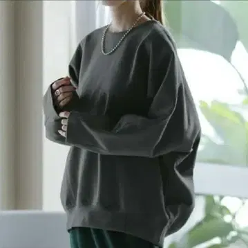 허그유 맨투맨 돌먼 상의 어스 그레이