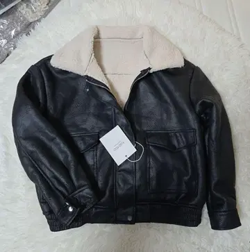 여성용 블랙 가죽 보아 자켓