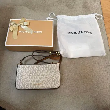 MICHAEL KORS MK 로고 숄더백
