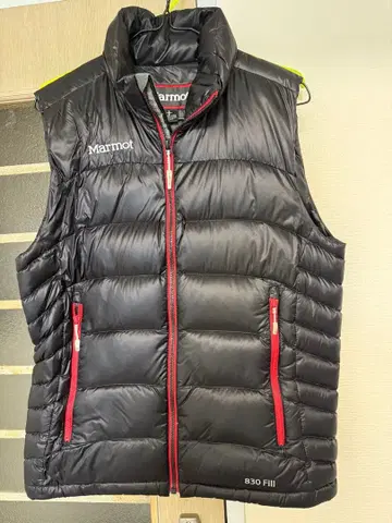 Marmot 830 필 블랙 다운 베스트