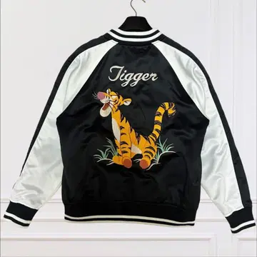 도쿄 디즈니 리조트 티거 자수 스카잔 M 사이즈 판매 종료품