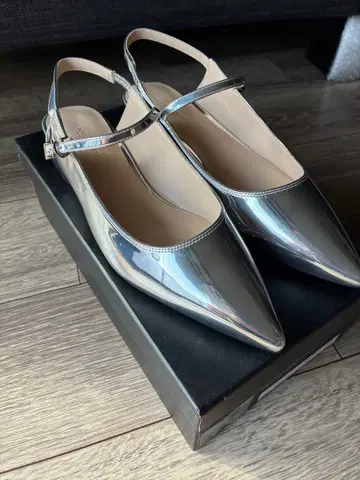 BEAUTY&YOUTH 실버 백 스트랩 샌들