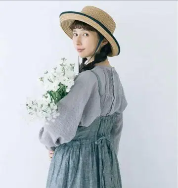 새상품 사만사 모스모스 도비 절개 레이스 블라우스