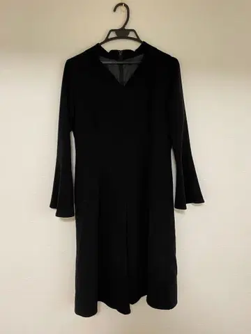 리츠코 시라하마 블랙 무릎 기장 원피스 2 사이즈