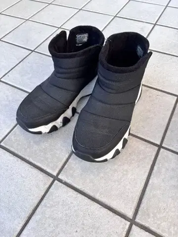 SKECHERS 블랙 부츠 24cm