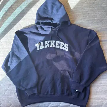 Yankees 후드티 네이비 2004년제 러셀 선페이드