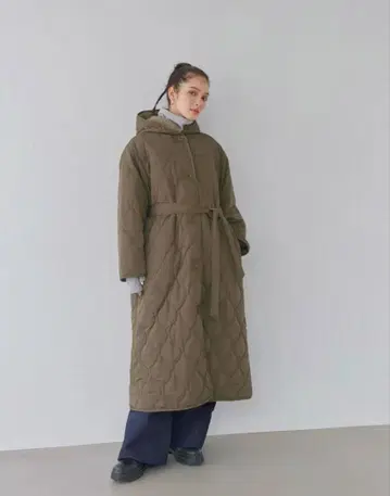 주말 가격 인하 새상품 ALEXIA STAM 양면 리버서블 퀼팅 코트