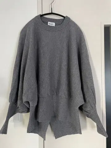 Spoom. 그레이 오버 사이즈 스웨터