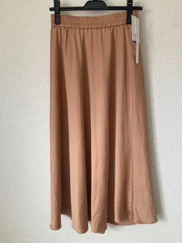 새상품 플레어 스커트 오렌지 계열 오쿠사 나오코 콜라보 OWN