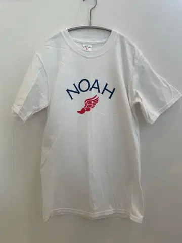 NOAH 화이트 T셔츠
