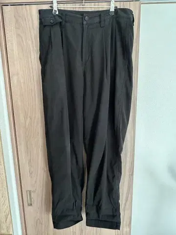 ISSEY MIYAKE MEN 블랙 치노 팬츠