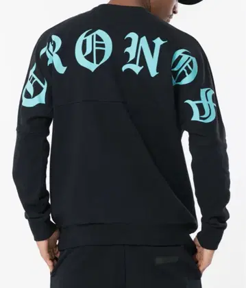 [ 신상 ] CRONOS BLACKLETTER 맨투맨 S 사이즈 크로노스