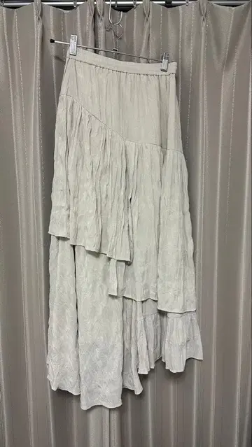 Kastane 플레어 스커트 베이지 레이어드