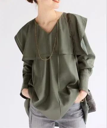 이에나 IENA 빅칼라 블라우스 카키